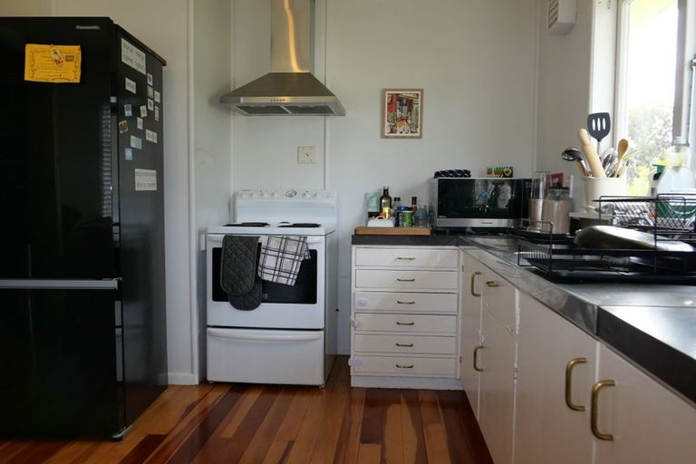 Photo of property in 9 Iti Street, Otaki, 5512