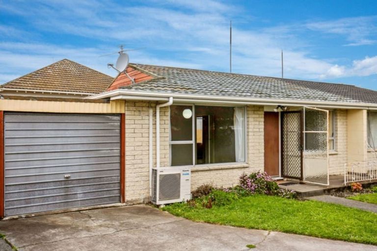 Photo of property in 2/32 Elizabeth Street, Riccarton, Christchurch, 8041