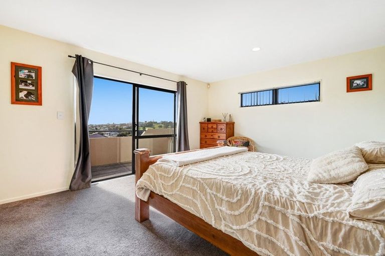 Photo of property in 18 Roseville Road, Gulf Harbour, Whangaparaoa, 0930