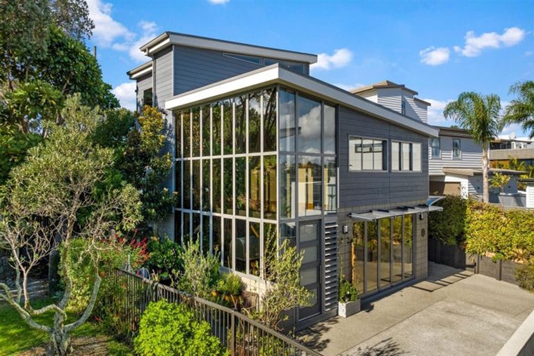 Photo of property in 135 Beach Road, Castor Bay, Auckland, 0620