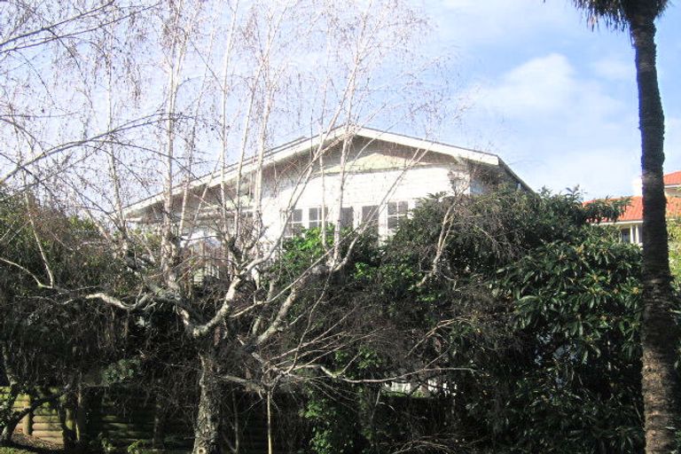 Photo of property in 9a Lambton Road, Hospital Hill, Napier, 4110