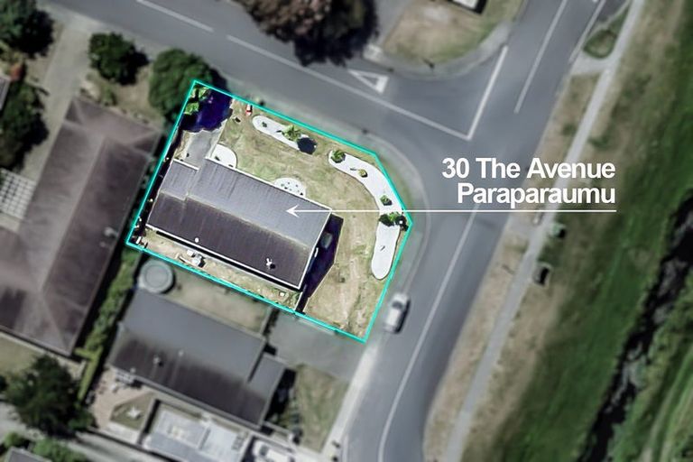 Photo of property in 30 The Avenue, Paraparaumu Beach, Paraparaumu, 5032