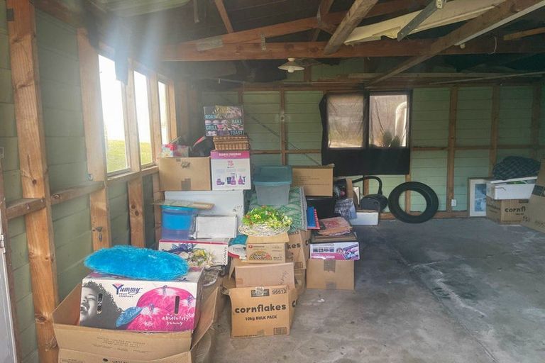 Photo of property in 68 Reynella Drive, Massey, Auckland, 0614