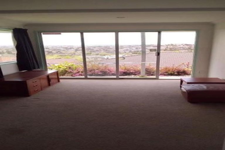 Photo of property in 281 Sturges Road, Henderson Valley, Auckland, 0612