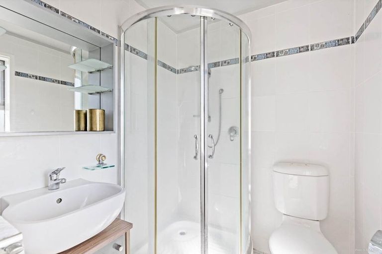 Photo of property in 34 Clovelly Road, Bucklands Beach, Auckland, 2012