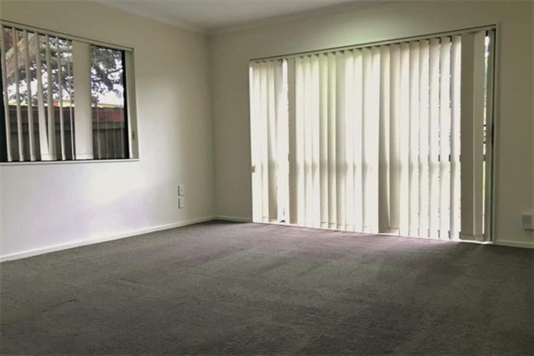 Photo of property in 4 Glenveagh Park Drive, Manurewa, Auckland, 2102