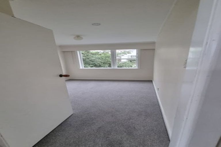 Photo of property in 16 Lindum Terrace, Roseneath, Wellington, 6011