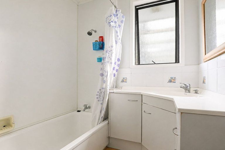 Photo of property in 6 Luke Place, Fairy Springs, Rotorua, 3015