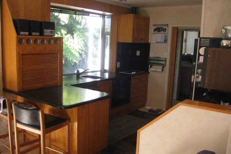 Photo of property in 17 Holly Grove, Maungaraki, Lower Hutt, 5010