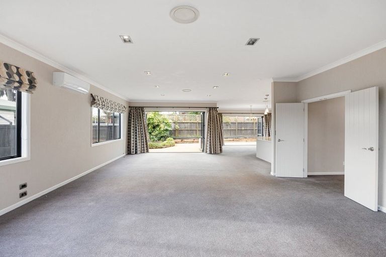 Photo of property in 30 Sandwich Road, St Andrews, Hamilton, 3200