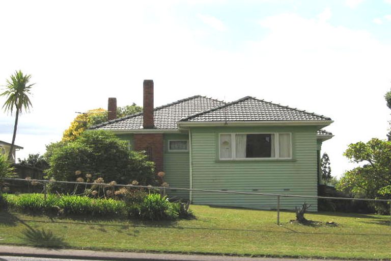 Photo of property in 4149 Great North Road, Glen Eden, Auckland, 0602
