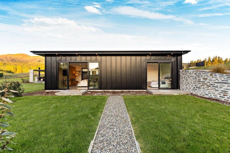 Photo of property in 214 Mcdonnell Road, Arrowtown, Queenstown, 9371