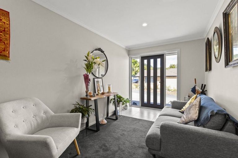 Photo of property in 118 Milton Terrace, Picton, 7220