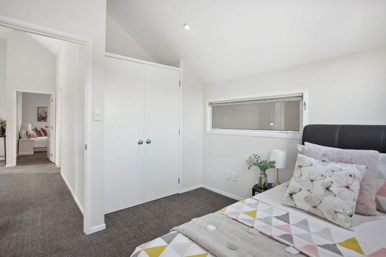 Photo of property in 28a Chesley Place, Half Moon Bay, Auckland, 2012