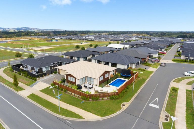 Photo of property in 3 Blacklock Road, Pyes Pa, Tauranga, 3112