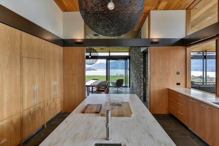 Photo of property in 7 Hidden Island Road, Jacks Point, Queenstown, 9371