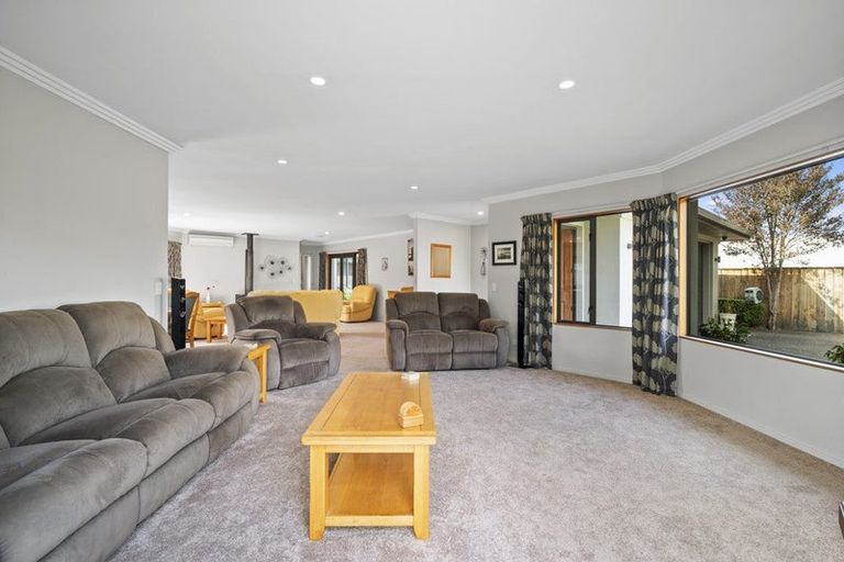 Photo of property in 27 Ventoux Way, Nukuhau, Taupo, 3330