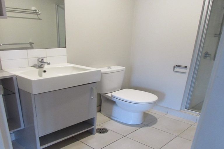 Photo of property in The Grand Apartments, 1d/4 Kell Drive, Albany, Auckland, 0632