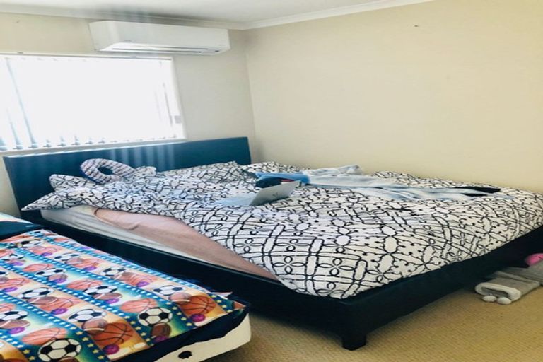 Photo of property in 9 Kalmore Place, Flat Bush, Auckland, 2016