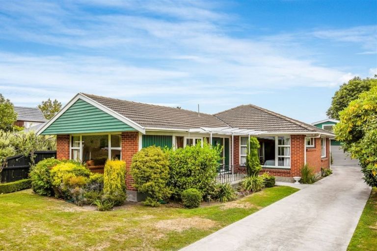 Photo of property in 249 Memorial Avenue, Burnside, Christchurch, 8053