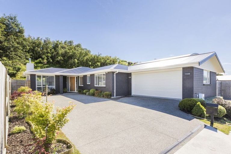Photo of property in 15 Freedom Drive, Kelvin Grove, Palmerston North, 4414