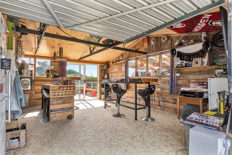 Photo of property in 2062 South Road, Otakeho, Hawera, 4678