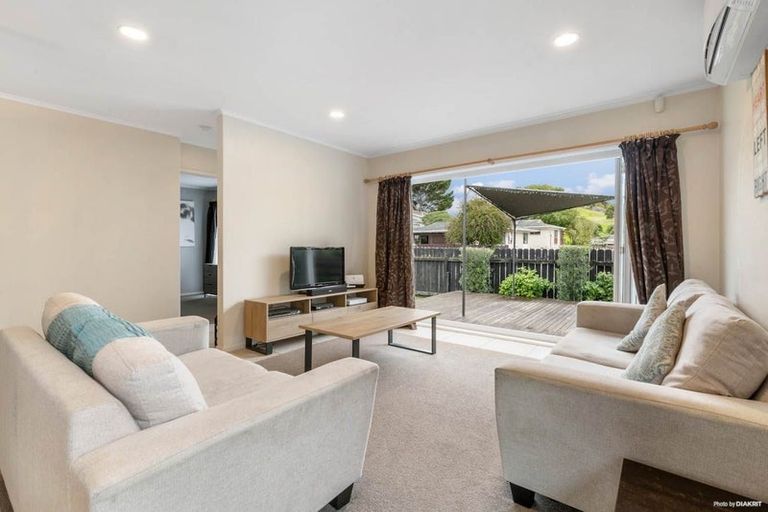 Photo of property in 7 Imogene Way, Half Moon Bay, Auckland, 2012