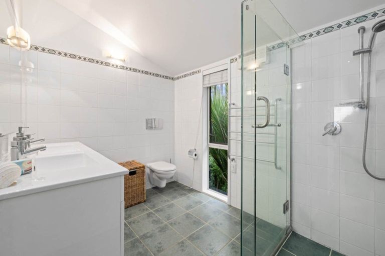 Photo of property in 4 De Haven Street, Opua, 0200