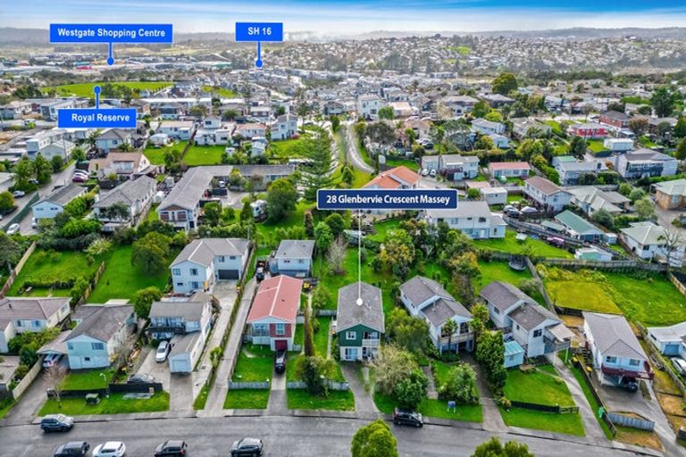 Photo of property in 28 Glenbervie Crescent, Massey, Auckland, 0614