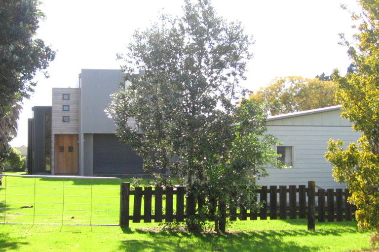 Photo of property in 27 Harsant Avenue, Hahei, Whitianga, 3591