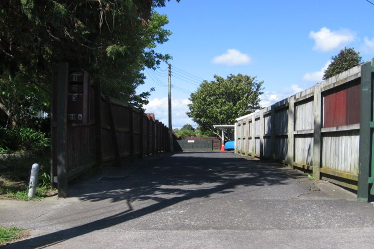 Photo of property in 68 Kenderdine Road, Papatoetoe, Auckland, 2025