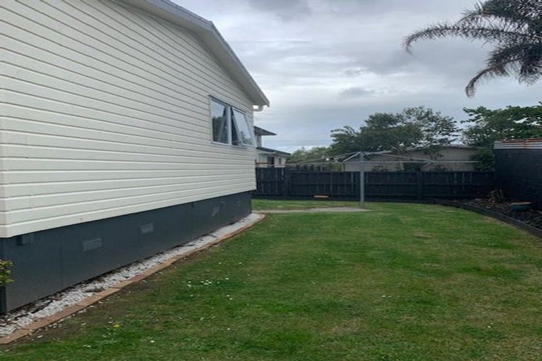 Photo of property in 36 Bowater Place, Manurewa, Auckland, 2102
