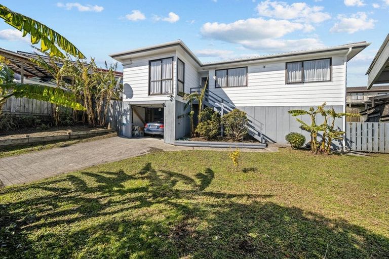 Photo of property in 68 Sunvue Road, Glen Eden, Auckland, 0602