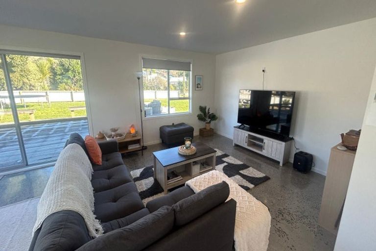 Photo of property in 44 Gillies Crescent, Waimarama, Havelock North, 4294