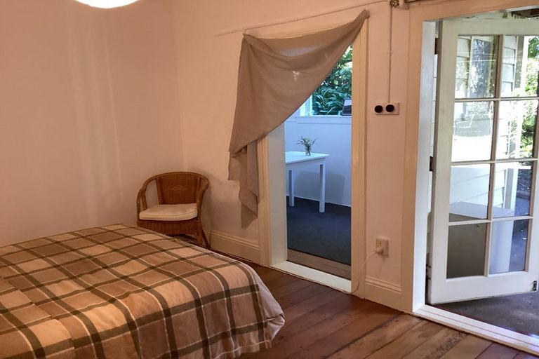 Photo of property in 2 Bath Street, Plimmerton, Porirua, 5026