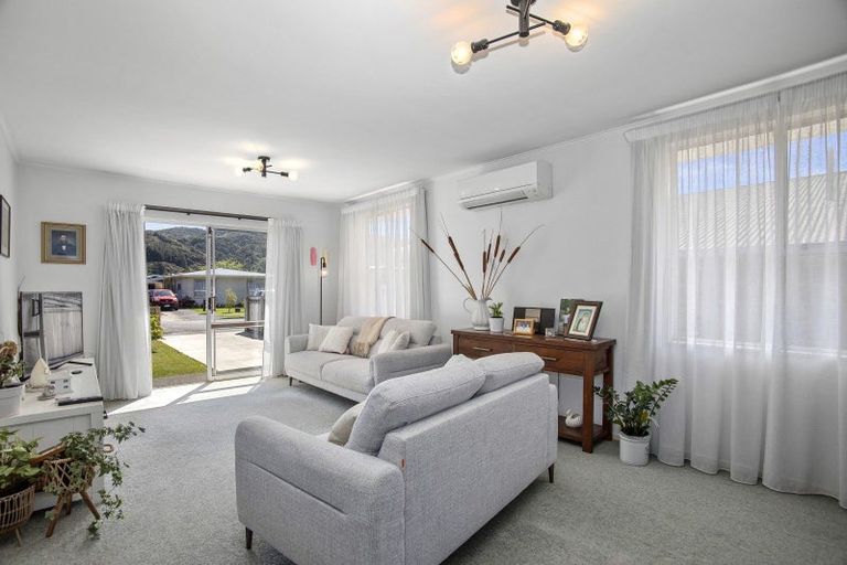 Photo of property in 22 Berkeley Road, Wainuiomata, Lower Hutt, 5014
