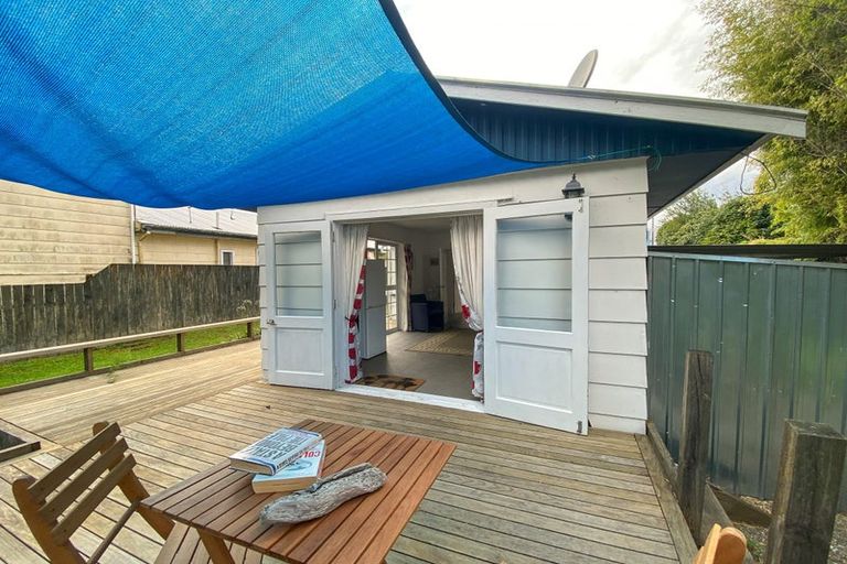 Photo of property in 99 Commercial Street, Takaka, 7110