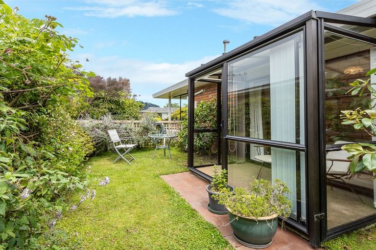 Photo of property in 2 Kanawa Street, Waikanae, 5036