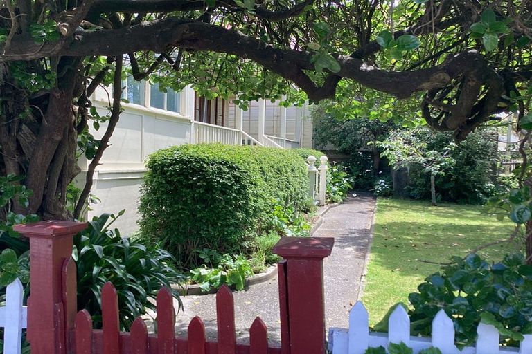 Photo of property in 2 Bath Street, Plimmerton, Porirua, 5026