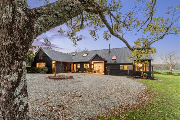 Photo of property in 402 Old Kaipara Road, Kaipara Flats, Warkworth, 0981