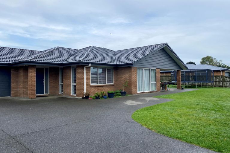 Photo of property in 16 Martindale Lane, Tuakau, 2121