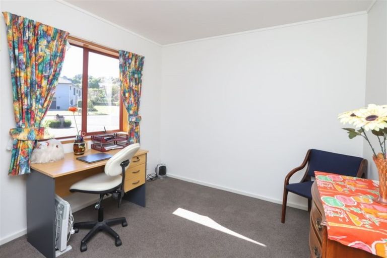 Photo of property in 12 Parkview Avenue, Western Heights, Hamilton, 3200