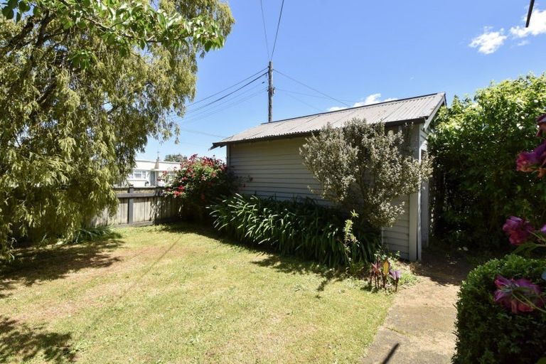 Photo of property in 6 Davy Street, Carterton, 5713