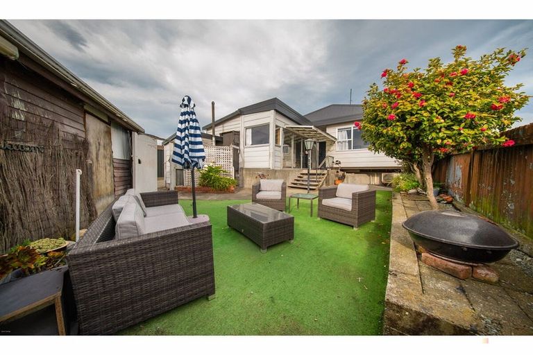Photo of property in 70-70a High Street, Kensington, Timaru, 7910
