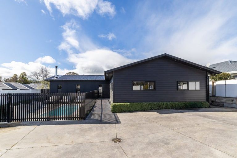 Photo of property in 23 Lucknow Road, Havelock North, 4130