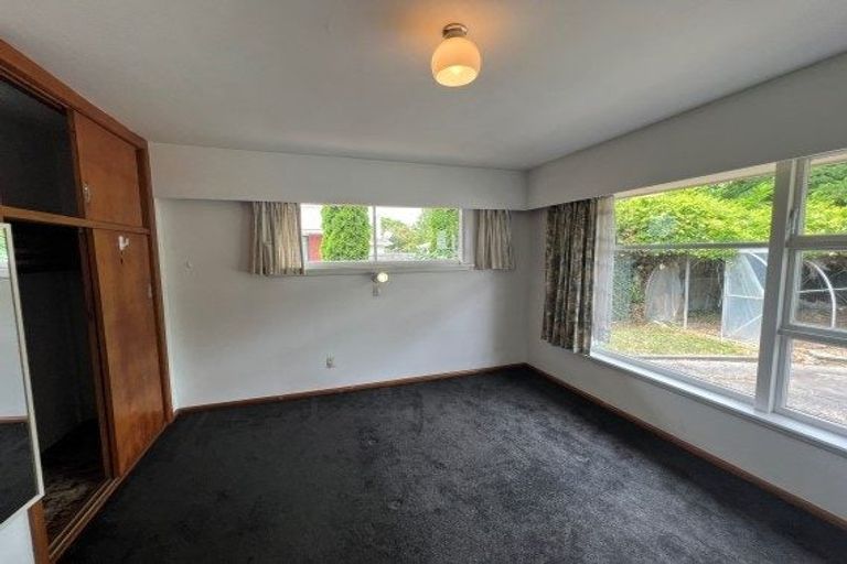 Photo of property in 27 Maidstone Road, Ilam, Christchurch, 8041