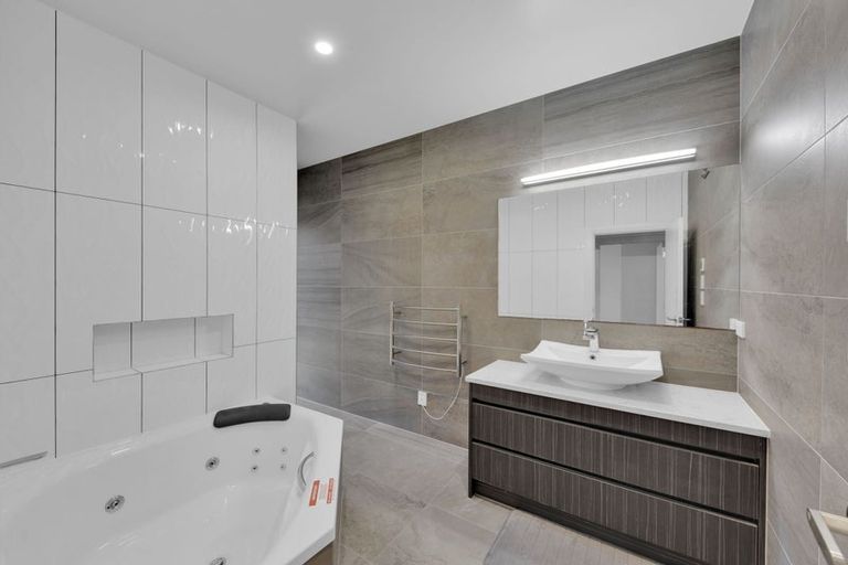 Photo of property in 10 Glaisdale Crescent, Flagstaff, Hamilton, 3210