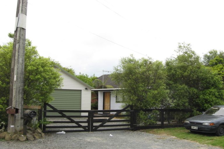 Photo of property in 6 Cane Road, Waimauku, 0812