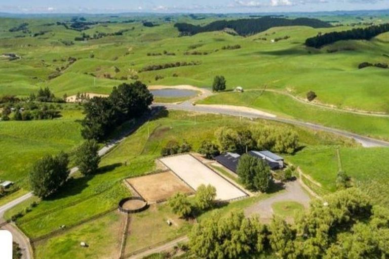 Photo of property in 1268 Taihape Road, Sherenden, Hastings, 4179