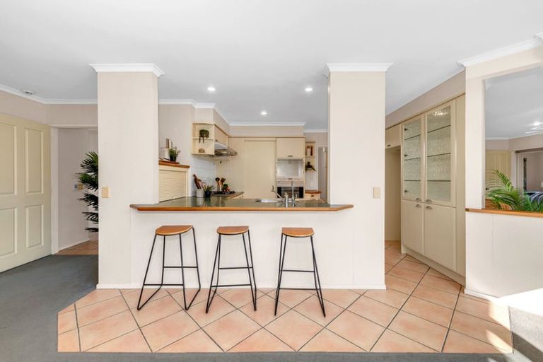 Photo of property in 12 Ballycullanie Place, Dannemora, Auckland, 2016